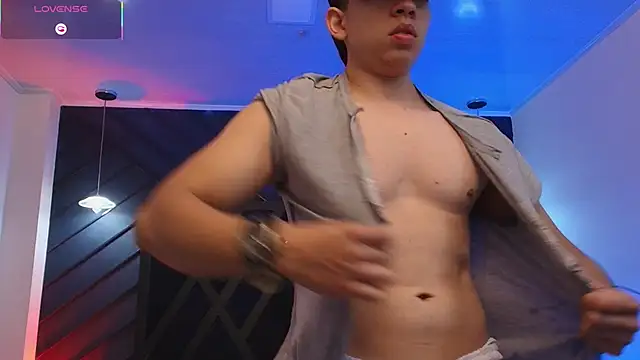 Julian_Mercier: онлайн-секс-чат