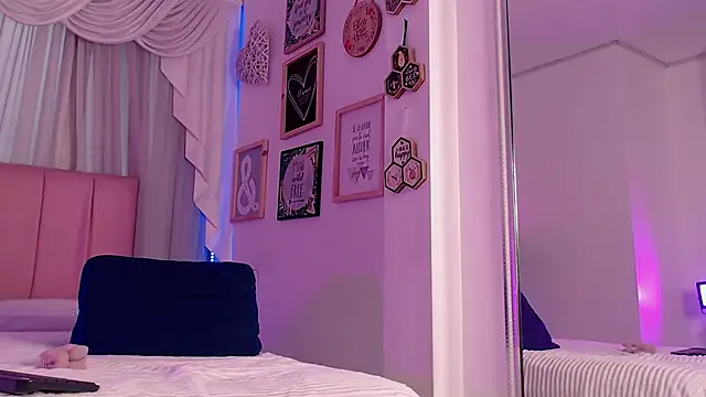 Chat +18 de IsabelleDaza ao vivo