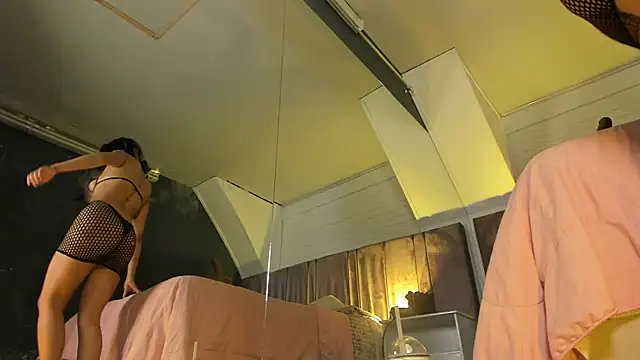 Fiorelaa_'s Live XXX Chat