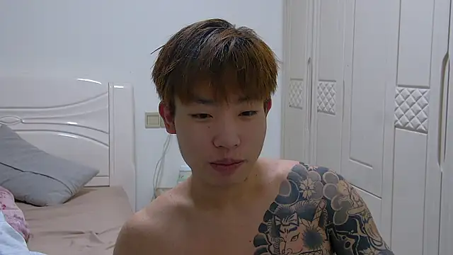 Similu-001 在線直播表演