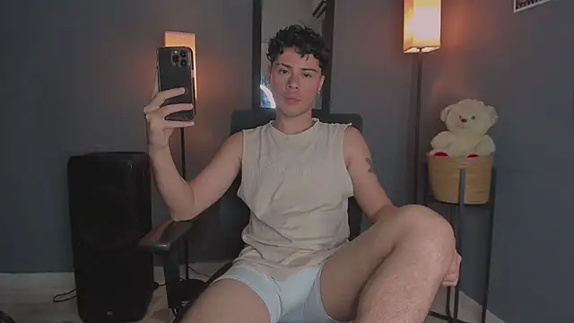 XXX chat uživo modela Soft_Temptationxx