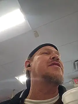 yourMasterisBored Show Webcam