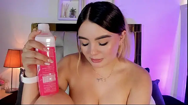 emmy_r 라이브 XXX 채팅