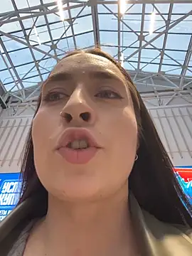 Chat XXX ao vivo de Holly_Play