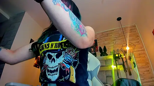 Evangelinejoness_ Adlı Modelin Canlı XXX Sohbeti