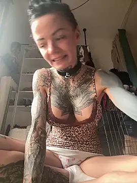 SkinnyLilly 现场XXX聊天