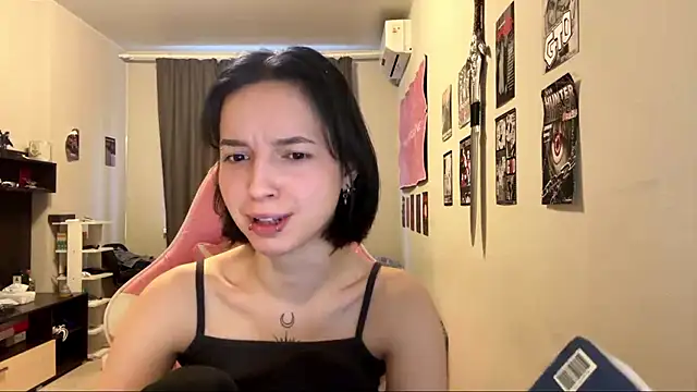 KateMiragee – Naživo XXX chat