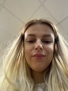 Czat XXX na żywo – HarrietDart