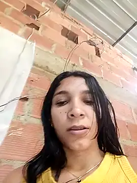 chikivivi-'s Webcam Show