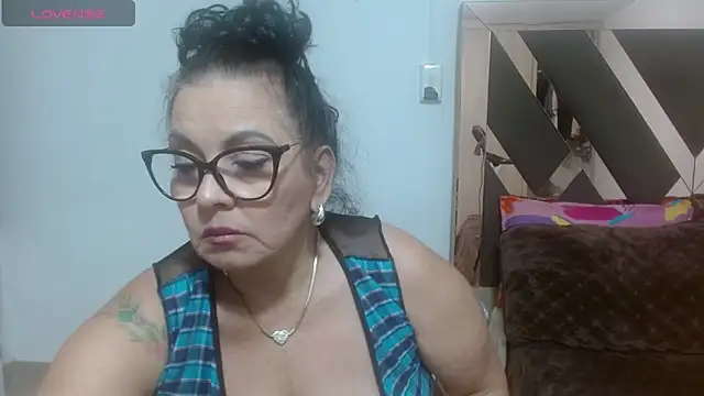 lindaesmeralda Adlı Modelin Web Kamerası Şovu