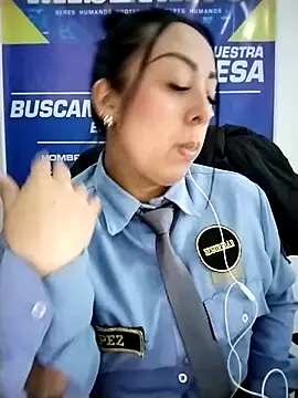 CRISTAL__11 Adlı Modelin Canlı XXX Sohbeti