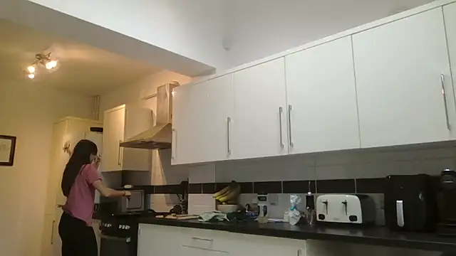 SportyBella_91 – Naživo XXX chat