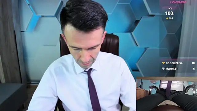 SteveTiger 即時 XXX 聊天