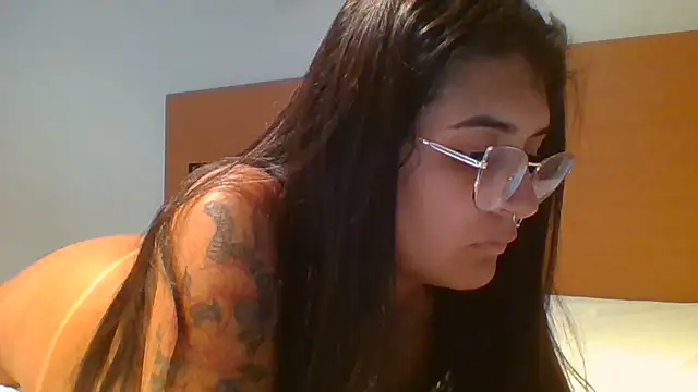 Babybaby_baby Adlı Modelin Web Kamerası Şovu