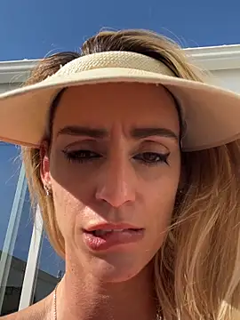 Ericafontex: онлайн-секс-чат