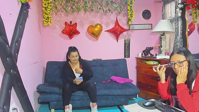 แชท XXX สดของ lesbiancuple