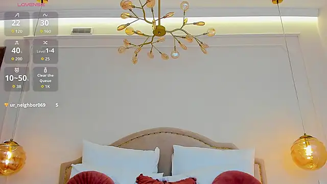 MonaRicci's Live XXX Chat