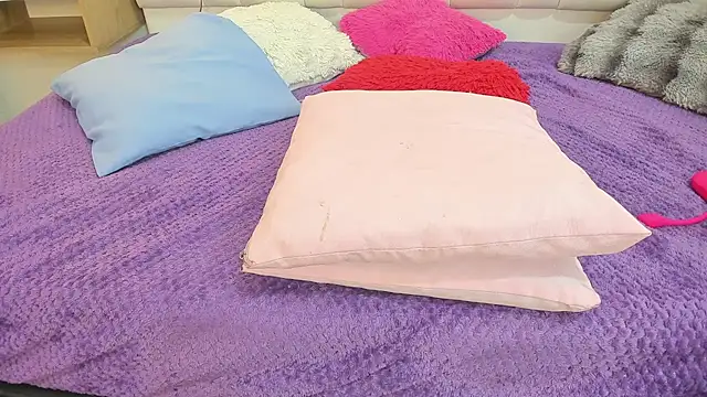 mask_red_girl's Live XXX Chat