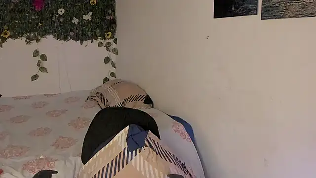 chloe_kisses Chat XXX live