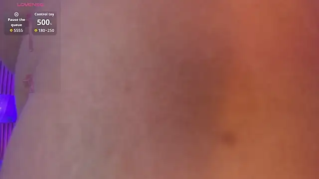 BustyGlow Chat XXX live