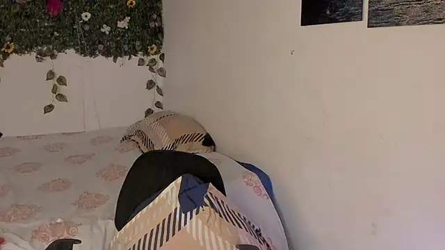 chloe_kisses' Live XXX Chat