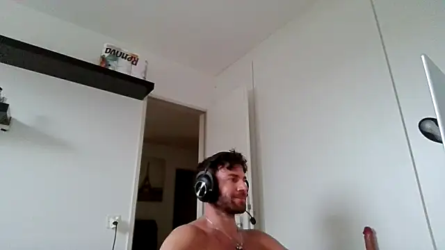 alpha-hunkのライブXXXチャット