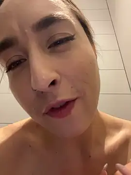 XXX chat uživo modela Holly_Play