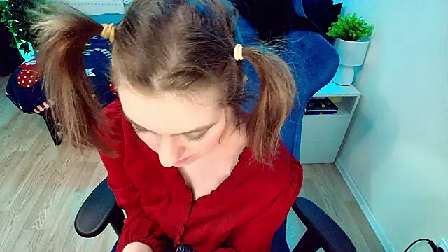 XXX chat uživo modela CranberryHot