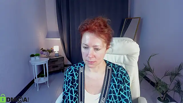 LeticiaRomano élő XXX-chatje