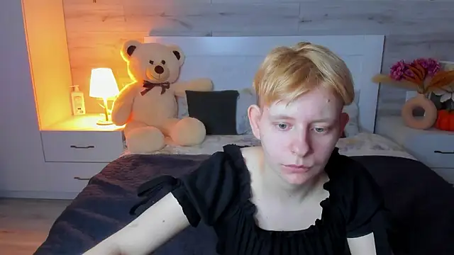 EloraBlu's Live XXX Chat