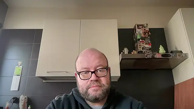 Chat +18 de theitalianbear ao vivo