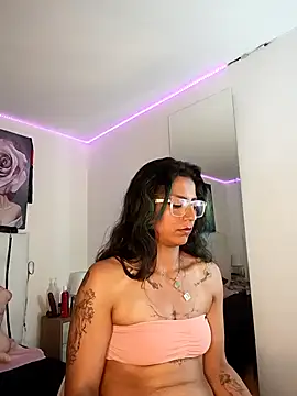 SamathaMay Adlı Modelin Canlı XXX Sohbeti