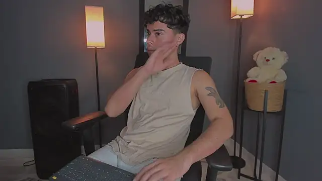 XXX chat uživo modela Soft_Temptationxx