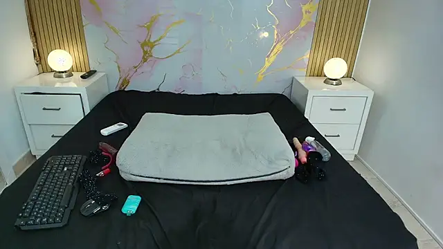 AprillRoss: απευθείας συνομιλία ΧΧΧ