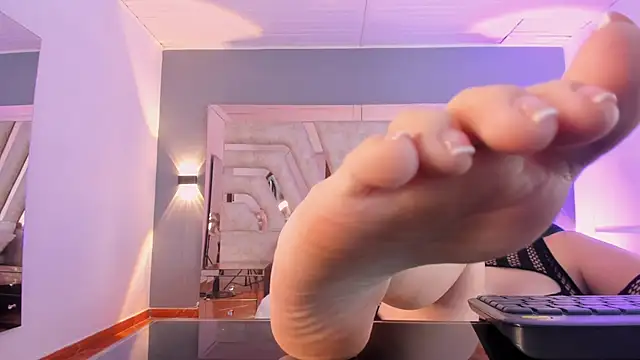 _NatachaDiaz_ Chat XXX in diretta