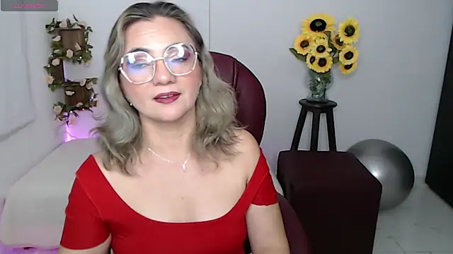 ana_milf: онлайн-секс-чат