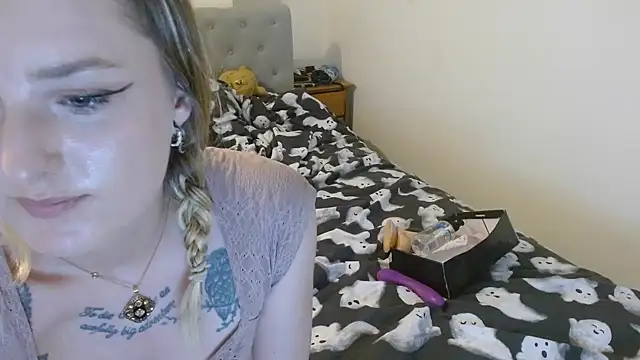 Tatted_emi Pertunjukan Webcam