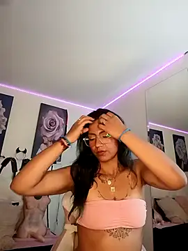 Chat XXX en directo de SamathaMay