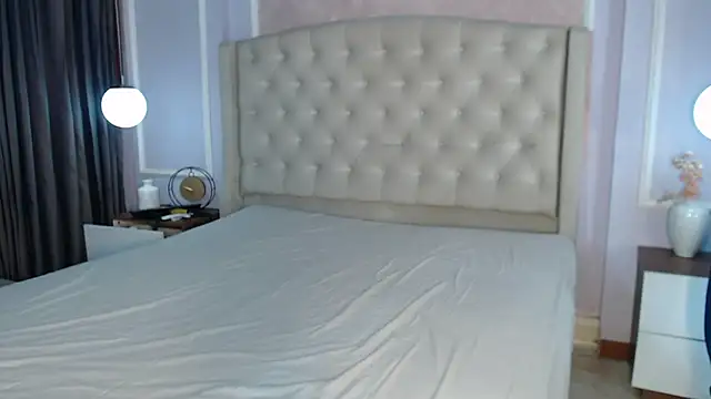 Онлайн чат XXX LiaTrainor