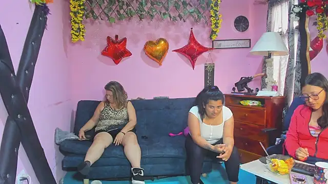 Онлайн чат XXX lesbiancuple