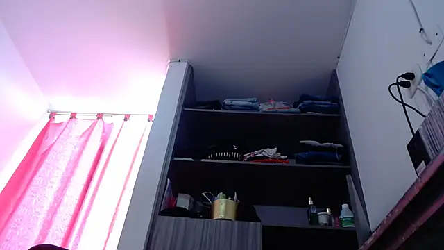 Chat XXX ao vivo de nicolle_milf1978