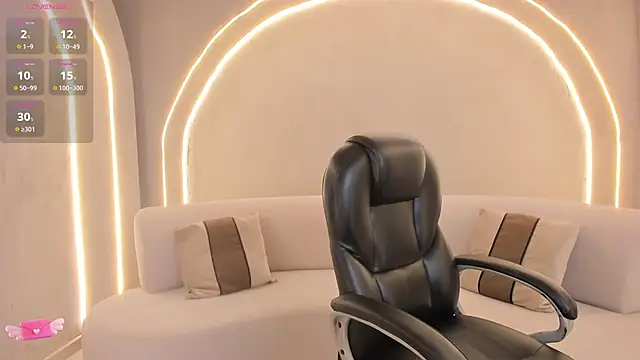 Chatroom XXX en direct de ArianaDumont