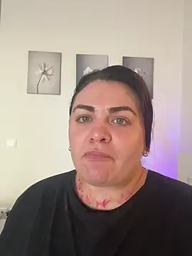 Chat XXX ao vivo de HeyBABYGIRL