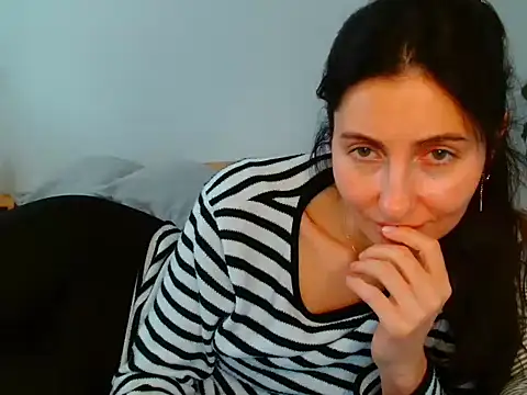 Irina9793 Adlı Modelin Canlı XXX Sohbeti