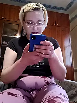 VikaKing Adlı Modelin Canlı XXX Sohbeti