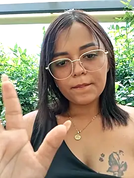 Chat +18 de Naugthy-Mey ao vivo