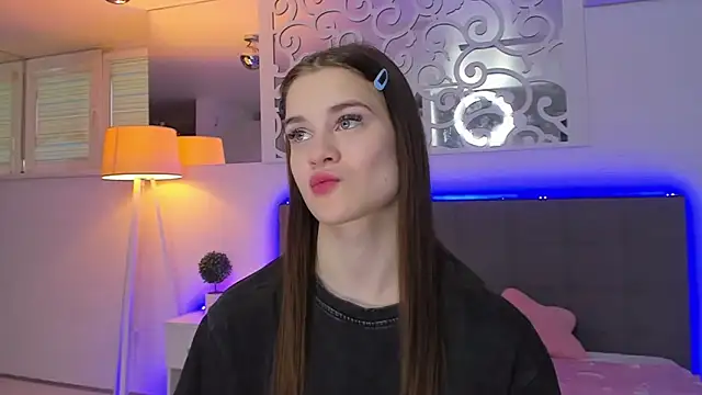 LuisaClover 라이브 XXX 채팅