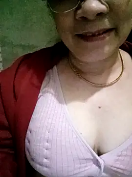 small-house123's Live XXX Chat