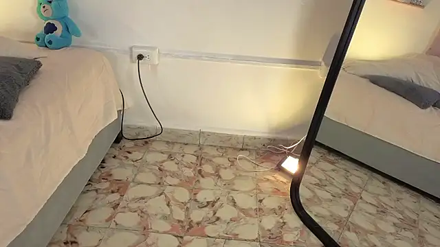 Chatroom XXX en direct de channel_conner05