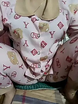 Emily-lonely Adlı Modelin Canlı XXX Sohbeti